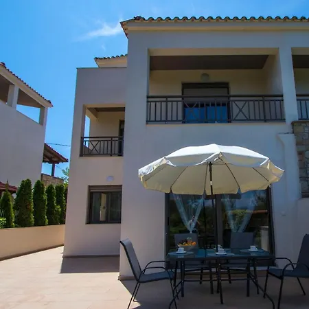 Nyaraló Akrogiali Villas *