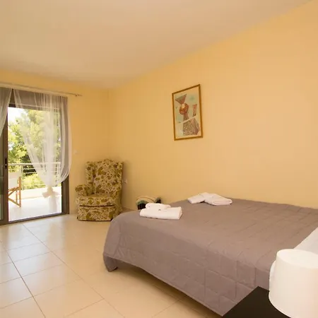 Nyaraló Akrogiali Villas